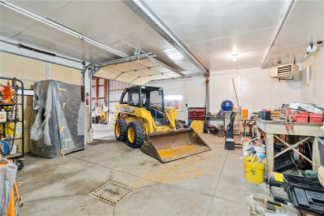 1895 33rd Avenue SW, Cedar Rapids, IA 52404