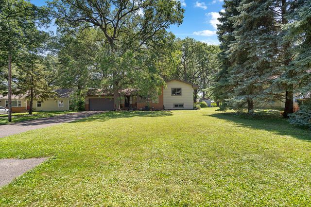 7703 49th Avenue N, New Hope, MN 55428