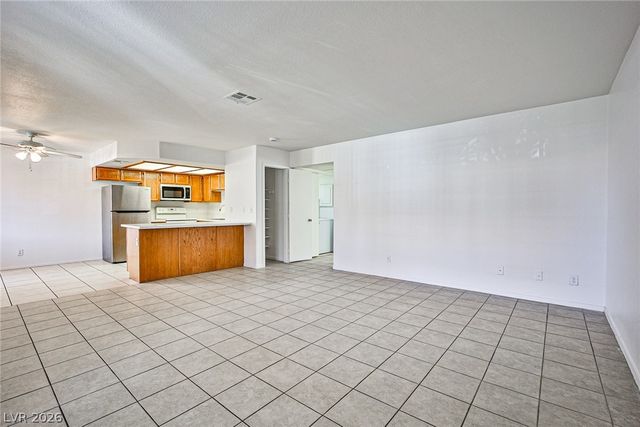 8410 Eldora Avenue 1020, Las Vegas, NV 89117