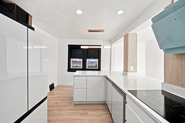 4104 N Richmond Street, Chicago, IL 60618