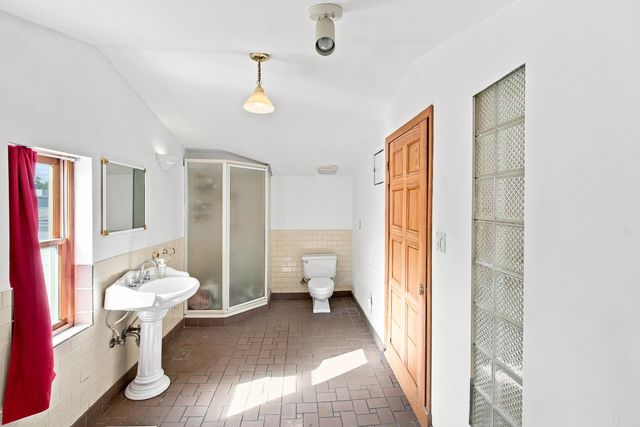 4104 N Richmond Street, Chicago, IL 60618