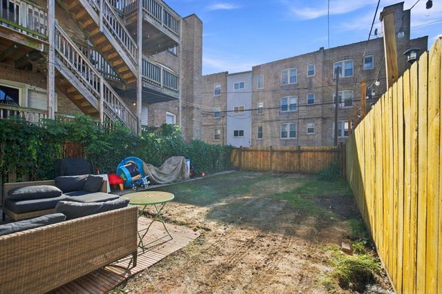 4104 N Richmond Street, Chicago, IL 60618
