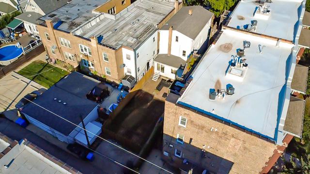 4104 N Richmond Street, Chicago, IL 60618