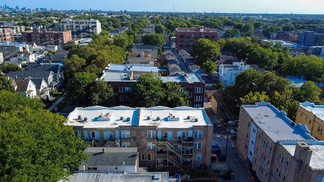 4104 N Richmond Street, Chicago, IL 60618