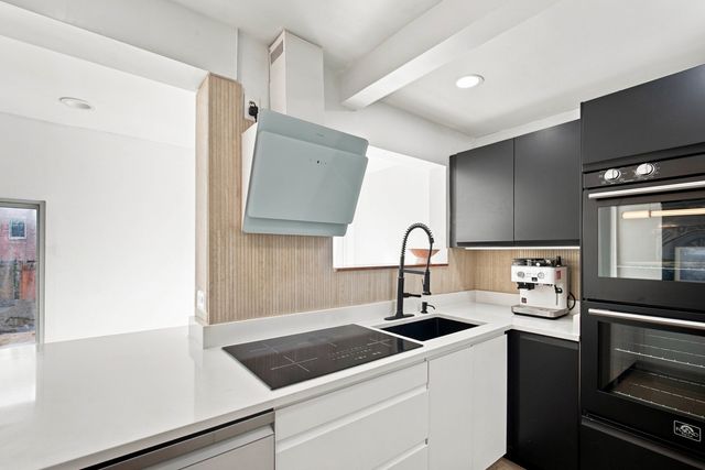 4104 N Richmond Street, Chicago, IL 60618
