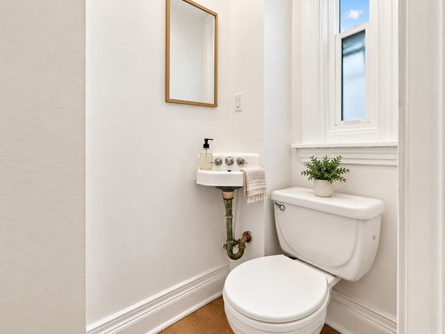 4104 N Richmond Street, Chicago, IL 60618