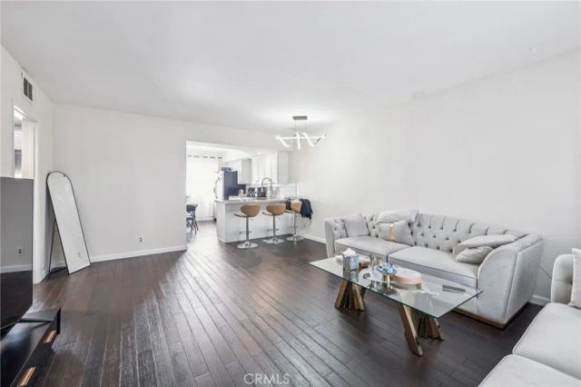 312 N Louise Street 210, Glendale, CA 91206