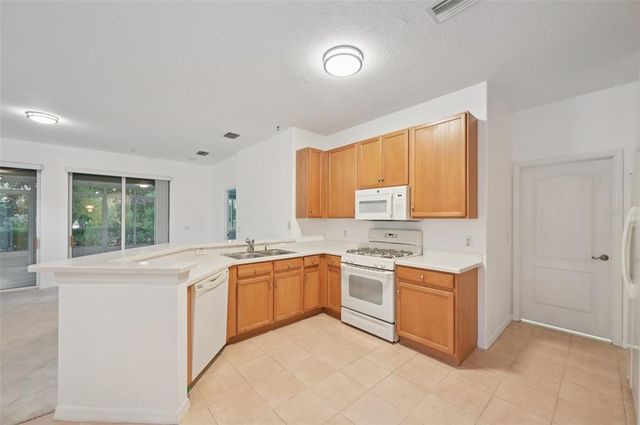 2040 SIFIELD GREENS WAY 24, Sun City Center, FL 33573