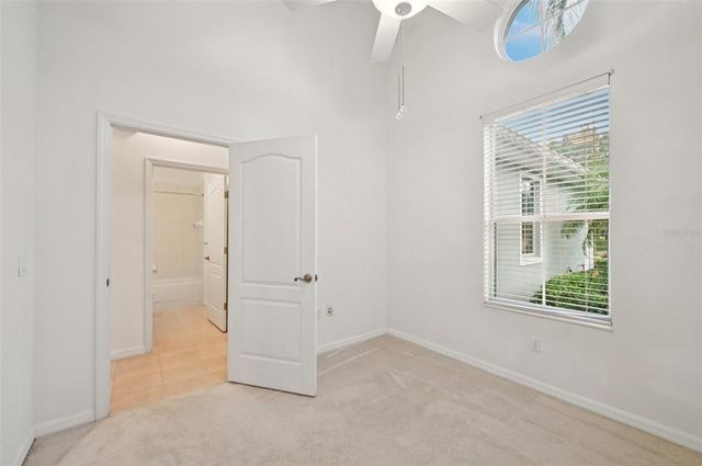 2040 SIFIELD GREENS WAY 24, Sun City Center, FL 33573
