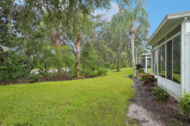 2040 SIFIELD GREENS WAY 24, Sun City Center, FL 33573