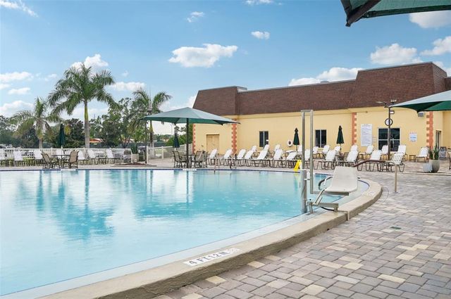 2040 SIFIELD GREENS WAY 24, Sun City Center, FL 33573