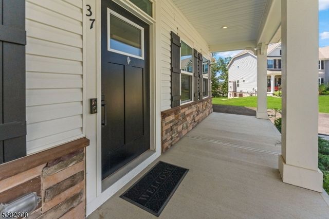 37 Esposito Ln, Roxbury Twp., NJ 07850