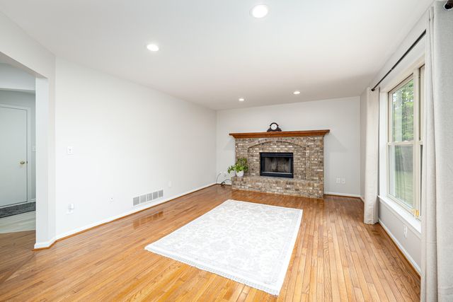 3211 Foxway Court, Ann Arbor, MI 48105