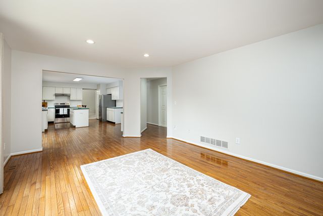 3211 Foxway Court, Ann Arbor, MI 48105