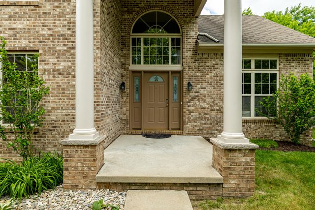 3211 Foxway Court, Ann Arbor, MI 48105