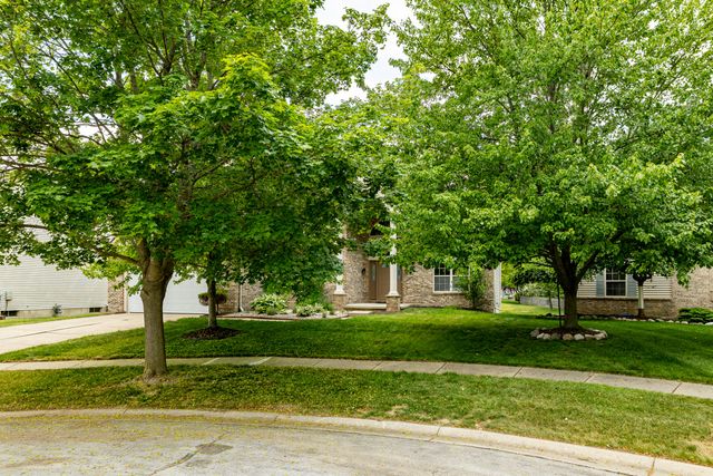 3211 Foxway Court, Ann Arbor, MI 48105