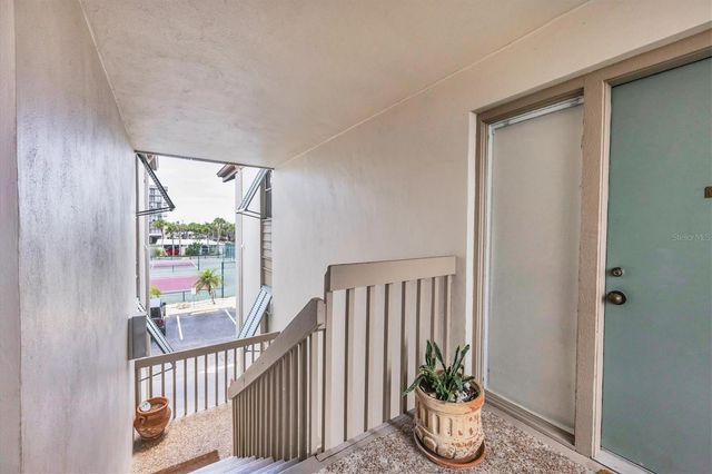 1093 LAKE HOUSE CIRCLE C205, Sarasota, FL 34242