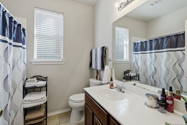 2616 Gallant Fox Dr, Schertz, TX 78108