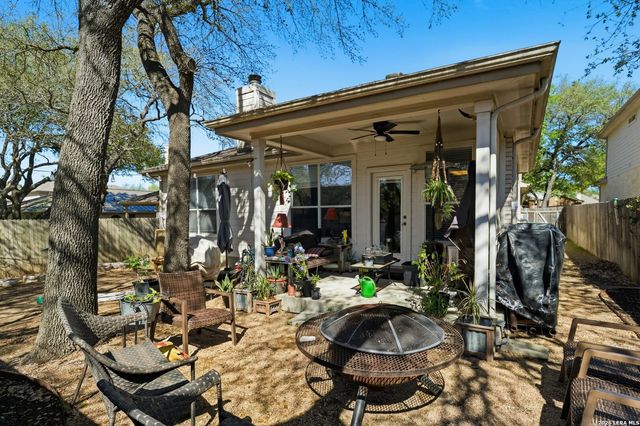 2616 Gallant Fox Dr, Schertz, TX 78108