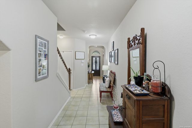2616 Gallant Fox Dr, Schertz, TX 78108
