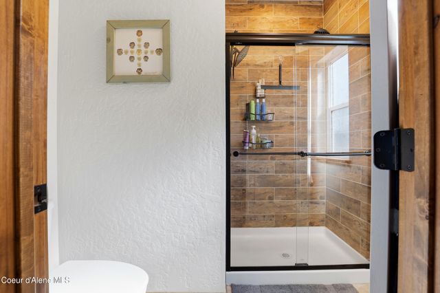 13421 N Shimmering Ct, Rathdrum, ID 83858