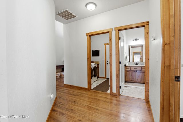 13421 N Shimmering Ct, Rathdrum, ID 83858