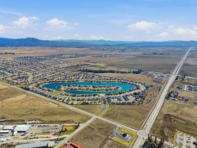 13421 N Shimmering Ct, Rathdrum, ID 83858