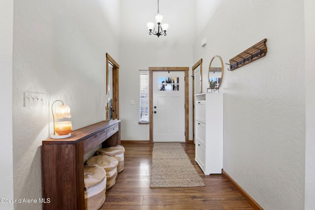 13421 N Shimmering Ct, Rathdrum, ID 83858