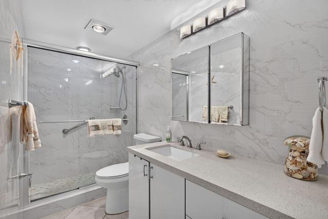 2006 GRANADA Drive J1, Coconut Creek, FL 33066