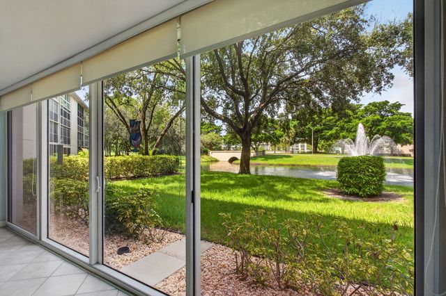 2006 GRANADA Drive J1, Coconut Creek, FL 33066