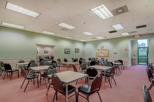 2006 GRANADA Drive J1, Coconut Creek, FL 33066