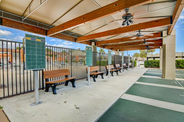 2006 GRANADA Drive J1, Coconut Creek, FL 33066
