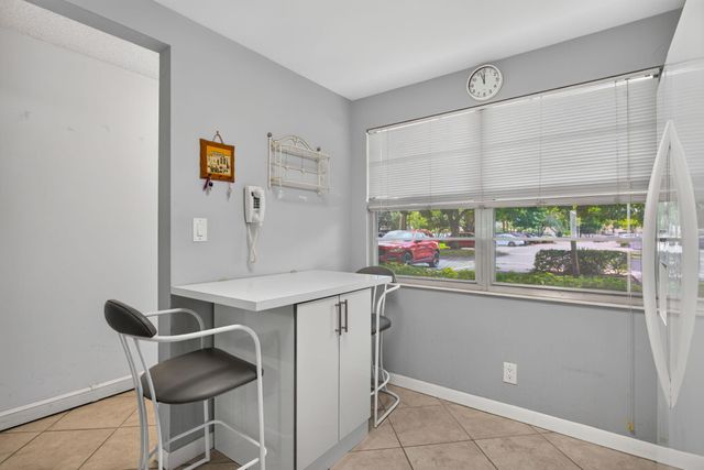 2006 GRANADA Drive J1, Coconut Creek, FL 33066