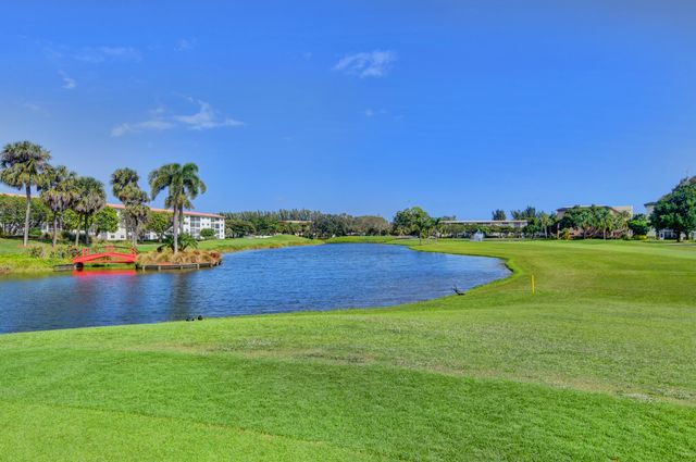2006 GRANADA Drive J1, Coconut Creek, FL 33066