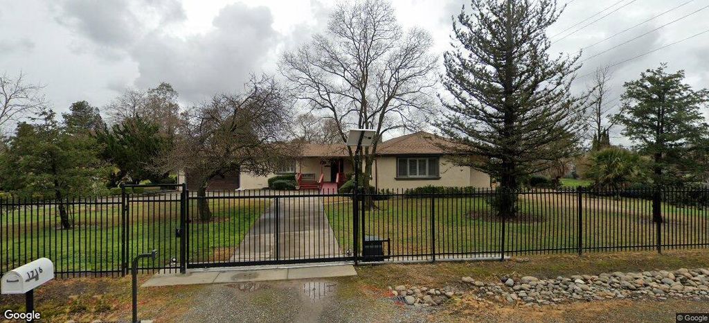 1716 G St, Rio Linda, CA 95673