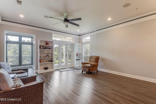 1100 W Beach Boulevard, 311, Pass Christian, MS 39571