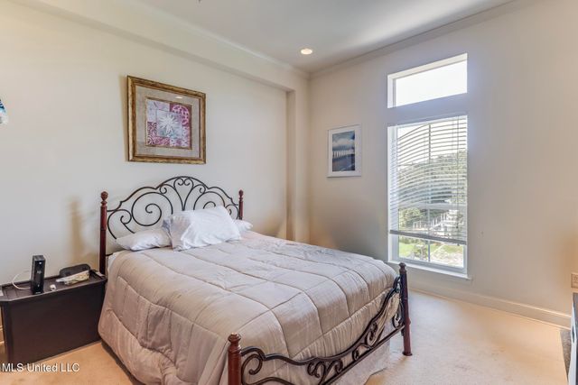 1100 W Beach Boulevard, 311, Pass Christian, MS 39571