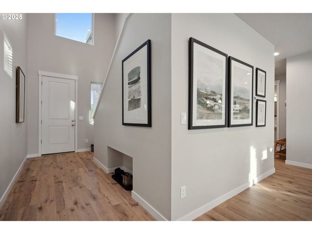 12695 Sw Trask St, Beaverton, OR 97007