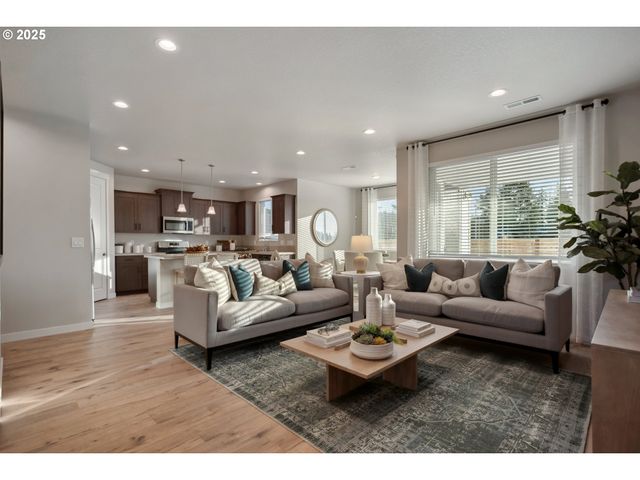 12695 Sw Trask St, Beaverton, OR 97007