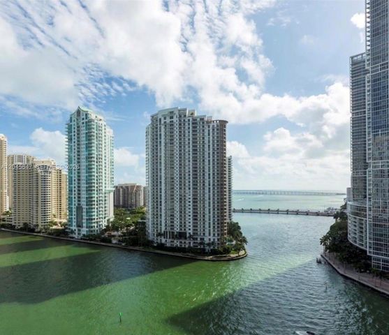300 S Biscayne Boulevard T2302, Miami, FL 33131