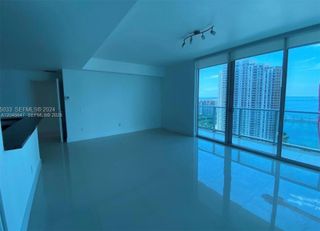 300 S Biscayne Boulevard T2302, Miami, FL 33131