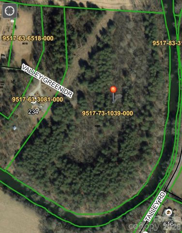 000 Valley Green Drive, Penrose, NC 28768