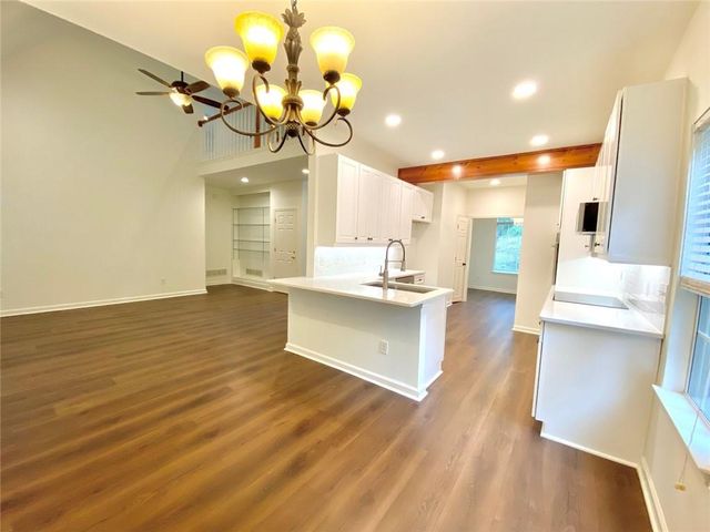 5923 Rosie SE Lane, Mableton, GA 30126