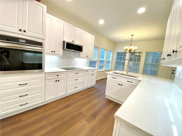 5923 Rosie SE Lane, Mableton, GA 30126
