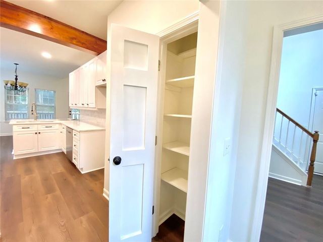 5923 Rosie SE Lane, Mableton, GA 30126