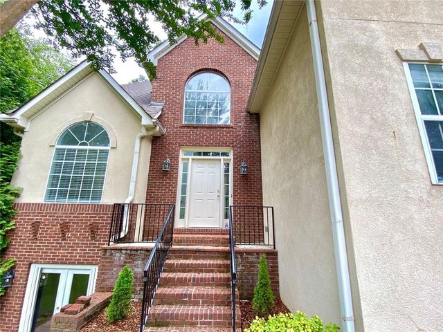 5923 Rosie SE Lane, Mableton, GA 30126