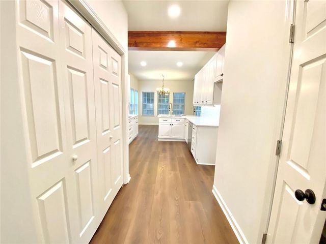 5923 Rosie SE Lane, Mableton, GA 30126