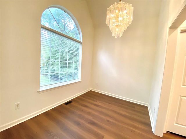5923 Rosie SE Lane, Mableton, GA 30126