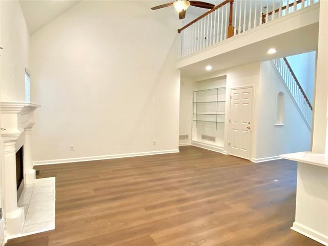 5923 Rosie SE Lane, Mableton, GA 30126