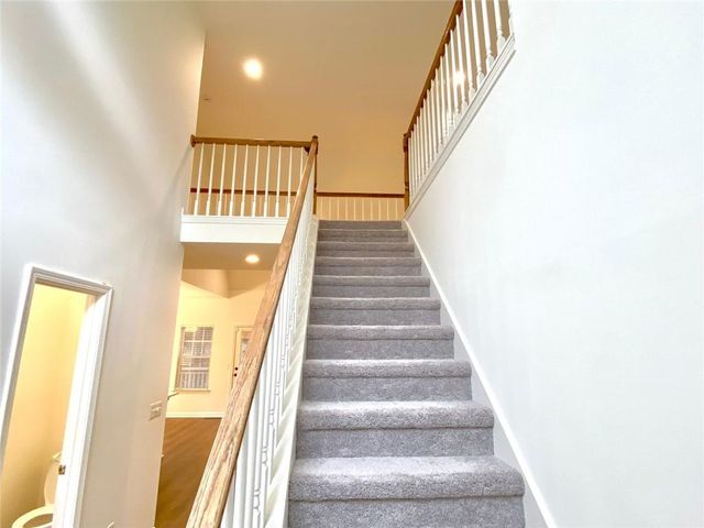 5923 Rosie SE Lane, Mableton, GA 30126